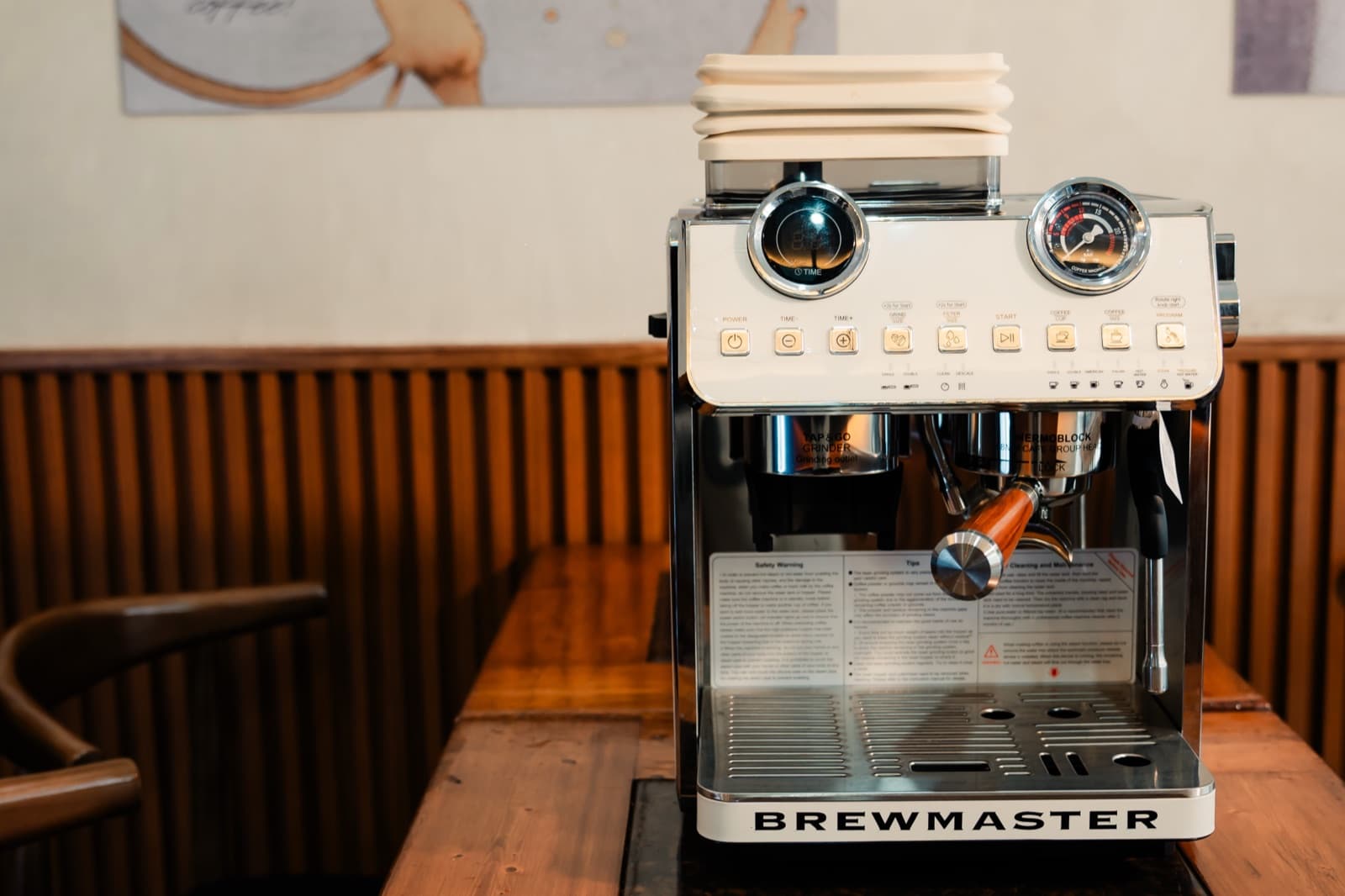 Silver BRWMSTR Basic coffee machine with integrated grinder